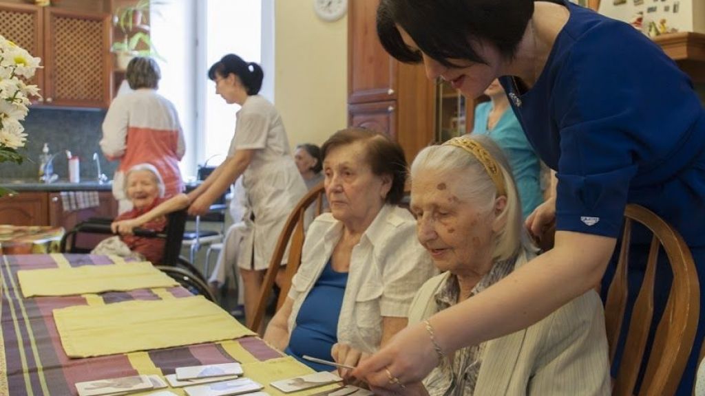 Пансионаты для престарелых в спб. Дом престарелых в СПБ. Пансионат для пожилых СПБ. В Петербурге дом престарелых. Пансион для престарелых СПБ.